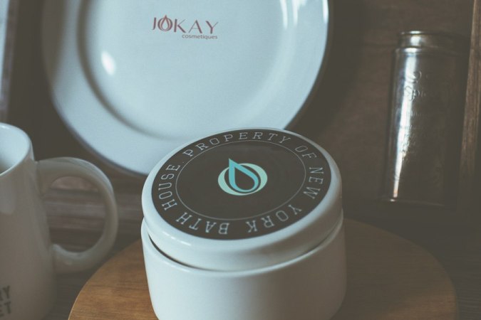 jokay_porcelan_tegelyben small